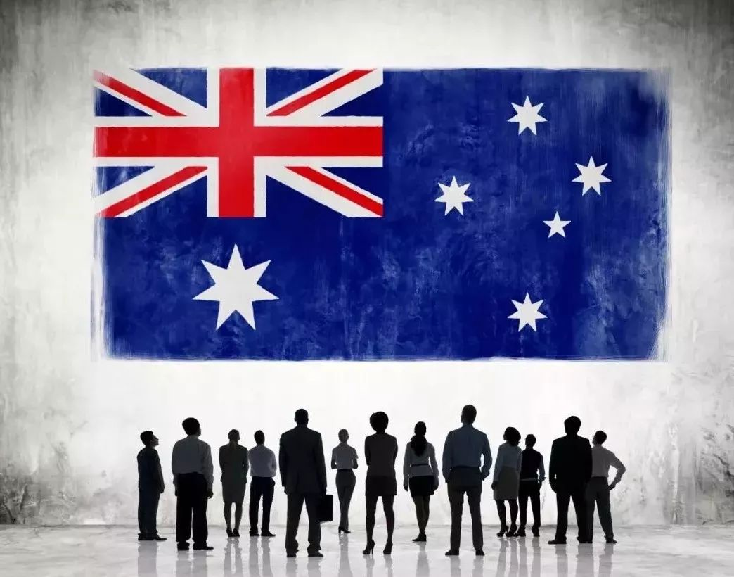 男篮国手徐杰再曝滥情丑闻，不止一夜情，集训前泡女生找人摆平